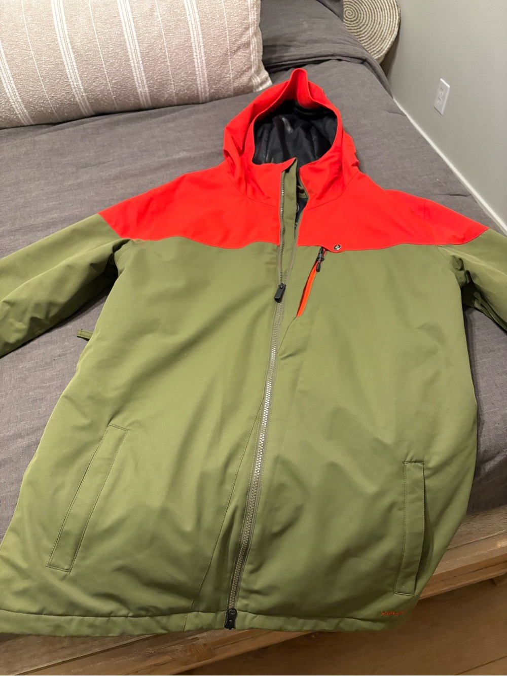 Volcom Stone Olive Green and Red Ski/Snowboard Jacket